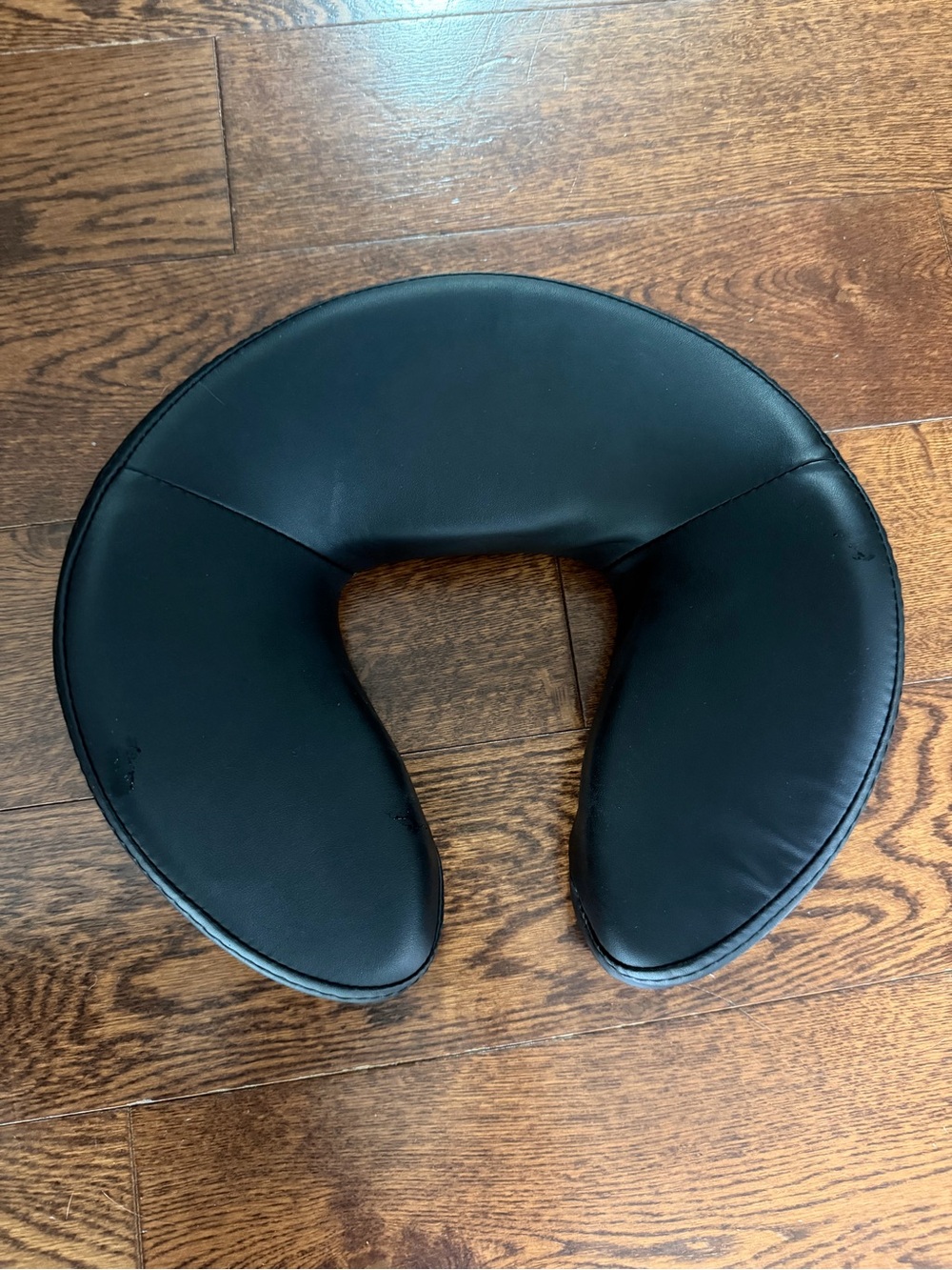 Master Massage Equipment Face Cradle Cushion – Black Vinyl with Velcro Straps